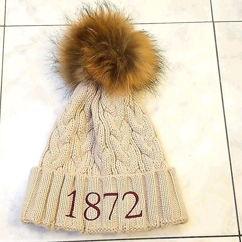Woman's  Hat